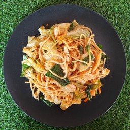 สปาเก็ตตี้ ผัดซอสแม่ไพ