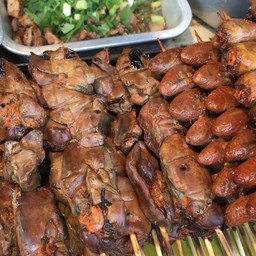 พี่สมบูรณ์ส้มตำ ตลาดโวค