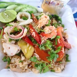 ข้าวผัดต้มยำทะเล