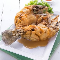 ปลากระพงทอดน้ำปลา