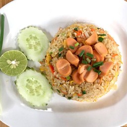 ข้าวผัดใส้กรอก