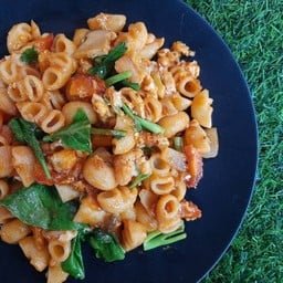 มักกะโรนี ผัดซอสแม่ไพ