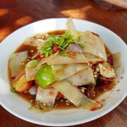 ไก่ย่างยโสธร รสแซ่บ. ย่อยสุขุมวิท42