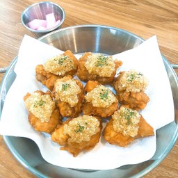 ไก่ไม่มีกระดูก กระเทียม