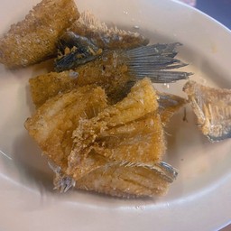 ปลาสลิดทอด - ยำ