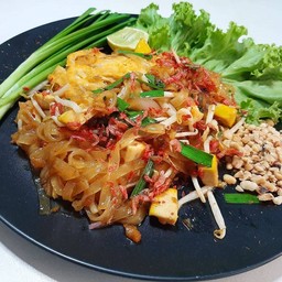 ผัดไทย ไก่กรอบ