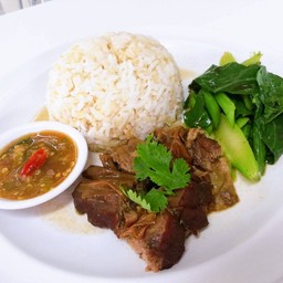 ข้าวหน้าหมูตุ๋น