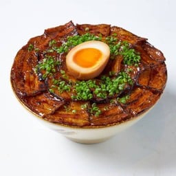 ข้าวหน้าหมูสามชั้นคัดพิเศษย่าง