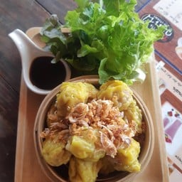 ซาลาเปาขนมจีบบ้านไม้
