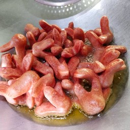 ไส้กรอกแดงในตำนาน by โกเจ