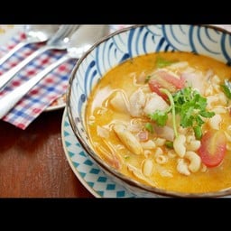 มักกะโรนีต้มยำ