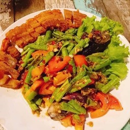 ตำถั่วหมูกรอบ