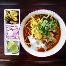 ข้าวซอยหมู พิเศษ