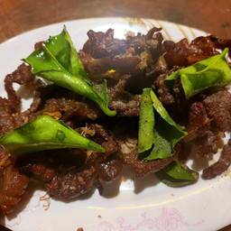 เนื้อเเดดเดียวทอด