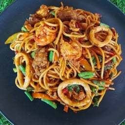 สปาเก็ตตี้ ผัดขี้เมา