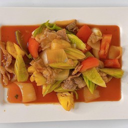 ผัดเปรี้ยวหวาน