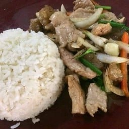 ข้าวราดผัดพริกสด