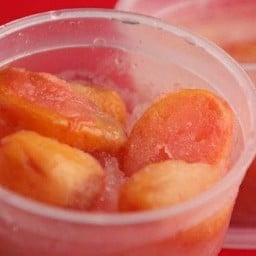 สละลอยแก้ว