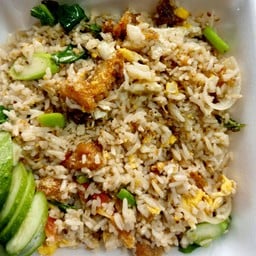 ข้าวผัดหมูกรอบ