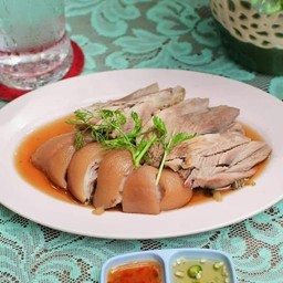 ขาหมูพะโล้