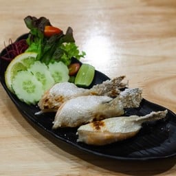 Limited! ครีบปลาแซลมอนย่างเกลือ 6 ชิ้น