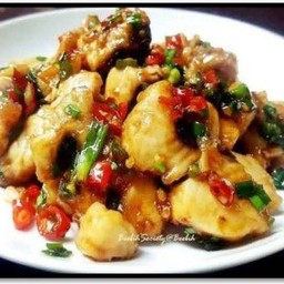 เนื้อปลาผัดพริกสด