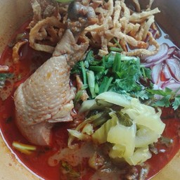 ข้าวซอยไก่เส้นหมี่กรอบอย่างเดียว