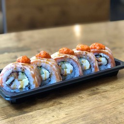 SALMON CHEESE ROLL