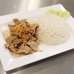 หมูกระเทียม