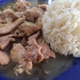 ข้าวราดผัดน้ำมันหอย