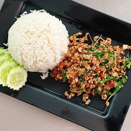 ข้าวผัดกะเพรา