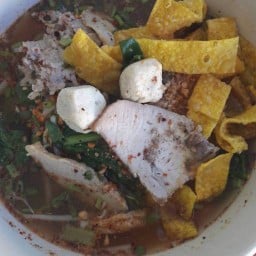 ร้านก๋วยเตี๋ยวป้าโภชน์ หน้าโรงเจ