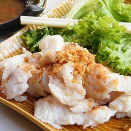 เนื้อปลากะพงลวกจิ้ม