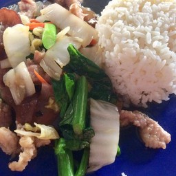 ข้าวราดผัดผักรวม