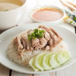 ก๋วยเตี๋ยวเรือ ป๋าหนวด