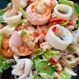 ยำรวมมิตรทะเล