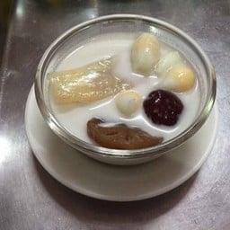 ครบเครื่องเรื่องบัวลอยกะทิสด