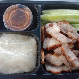 คอหมูย่างบางเสร่ บางเสร่