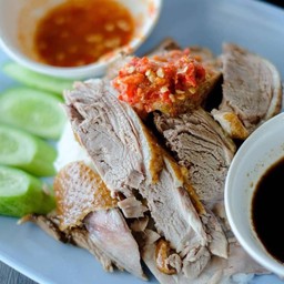 เป็ดพะโล้นายฟิล