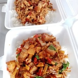 ข้าวกระเพราหมูกรอบ