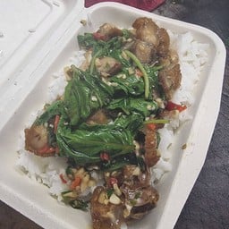 ข้าวราดกระเพรา