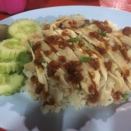 ร้านข้าวมันไก่น้ององุ่น(ติดcjพลา)