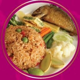 ข้าวผัดน้ำพริกปลาทู