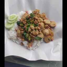 น้าต้นกะเพราถาดหน้าปิ่น1