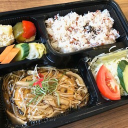 007 เต้าหู้แฮมเบอร์เกอร์ซอสเห็ดสามอย่าง