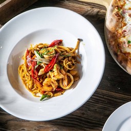 สปาเก็ตตี้ผัดซอสต้มยำทะเล