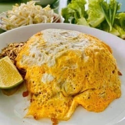 มิ้นท์ & มายด์ ก๋วยเตี๋ยวต้มยำ ผัดไทยโบราณ Phayao