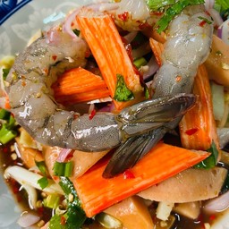 ยำกุ้งสด+ปูอัด+ใส้กรอก