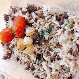 ข้าวผัดเนื้อมันเนื้อซอส