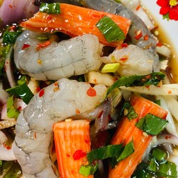 ยำกุ้งสด ปูอัด